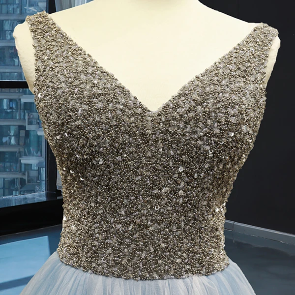 Luxe Bleu Ciel Robe De Soirée 2019 Princesse V-Cou Sans Manches Fait main Perlage Longue Volants Dos Nu Robe De Ceremonie
