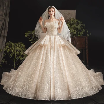 Bling Bling Champagne Bröllopsklänningar 2019 Balklänning Av Axeln Korta Ärm Halterneck Glittriga Glitter Paljetter Tyll Cathedral Train Ruffle