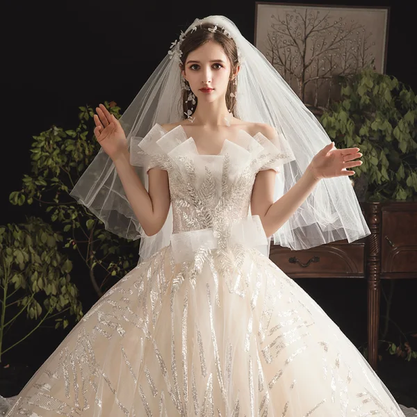 Bling Bling Champagne Robe De Mariée 2019 Robe Boule Unique De l'épaule Manches Courtes Dos Nu Glitter Paillettes Tulle Chapel Train Volants