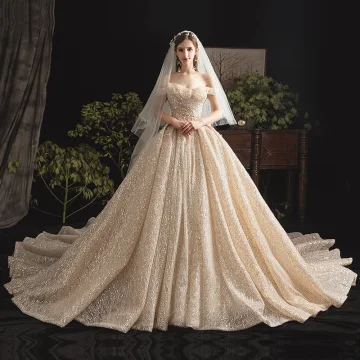 Bling Bling Champagne Trouwjurken 2019 Baljurk Uit De Schouder Korte Mouwen Ruglooze Glans Tule Cathedral Train Ruche