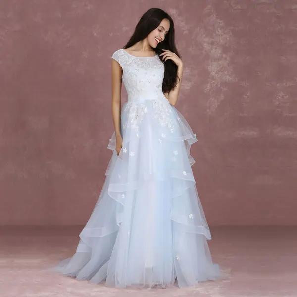 Élégant Bleu Ciel Robe De Bal 2018 Princesse Encolure Dégagée Sans Manches Appliques En Dentelle Paillettes Train De Balayage Volants en Cascade Dos Nu Robe De Ceremonie