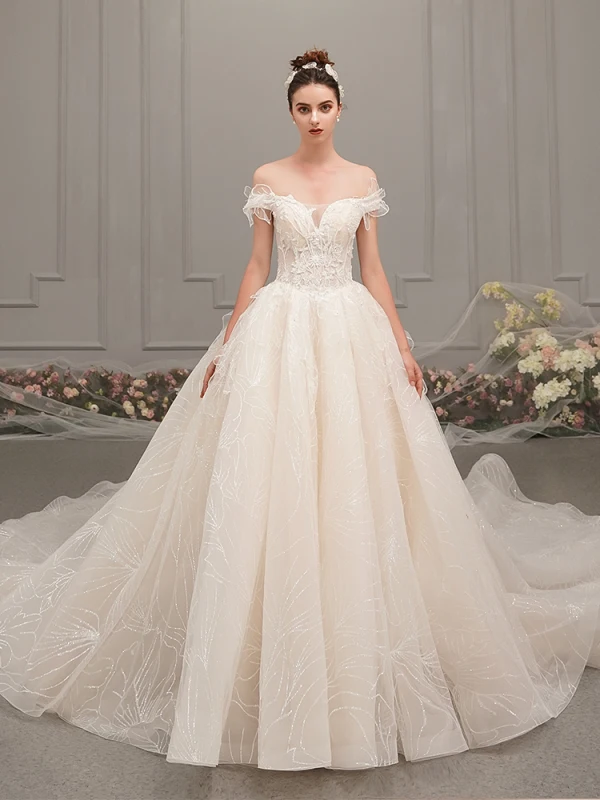 Élégant Champagne Robe De Mariée 2019 Princesse De l'épaule Manches Courtes Dos Nu Perlage Appliques En Dentelle Glitter Tulle Cathedral Train Volants