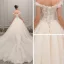 Élégant Champagne Robe De Mariée 2019 Princesse De l'épaule Manches Courtes Dos Nu Perlage Appliques En Dentelle Glitter Tulle Cathedral Train Volants