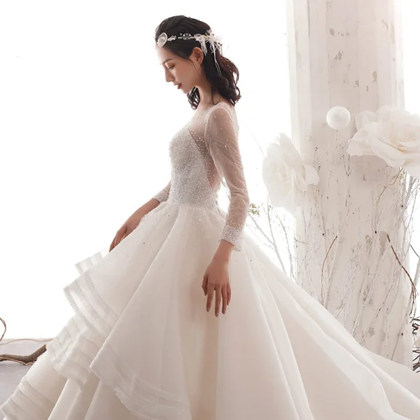 Luxus / Herrlich Champagner Durchsichtige Brautkleider / Hochzeitskleider 2019 A Linie Rundhalsausschnitt 3/4 Ärmel Rückenfreies Handgefertigt Perlenstickerei Kathedrale Schleppe Fallende Rüsche