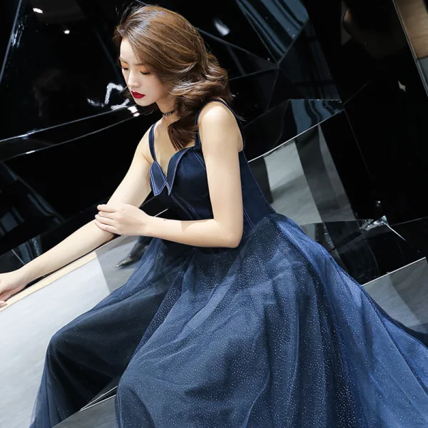 Chic / Belle Bleu Marine Robe De Soirée 2019 Princesse Bretelles Spaghetti Sans Manches Glitter Tulle Longueur Cheville Volants Dos Nu Robe De Ceremonie