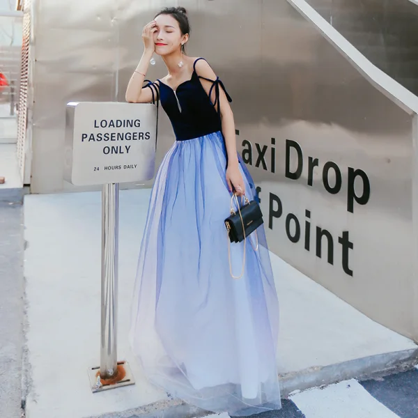 Abordable Bleu Marine Dégradé De Couleur Daim Robe De Soirée 2019 Princesse Col v profond Sans Manches Longue Volants Dos Nu Robe De Ceremonie