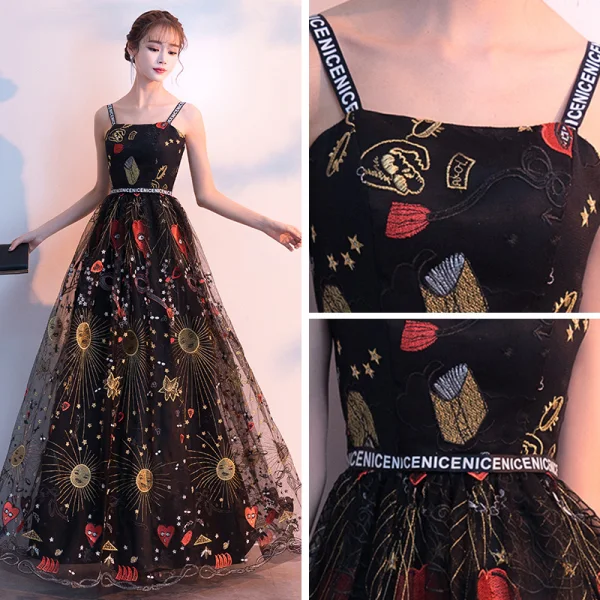 Charmant Noire Robe De Soirée 2019 Princesse Bretelles Spaghetti Sans Manches Dessin animé Brodé Ceinture Longue Volants Dos Nu Robe De Ceremonie