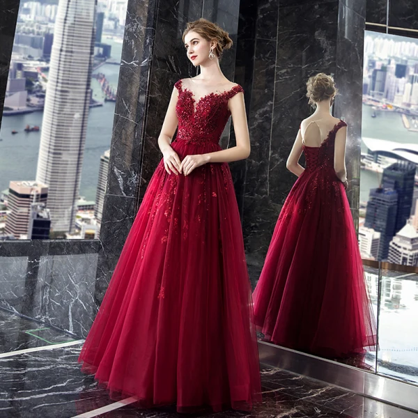 Charmant Bordeaux Transparentes Robe De Soirée 2019 Princesse Encolure Carrée Sans Manches Appliques En Dentelle Fait main Perlage Longue Volants Dos Nu