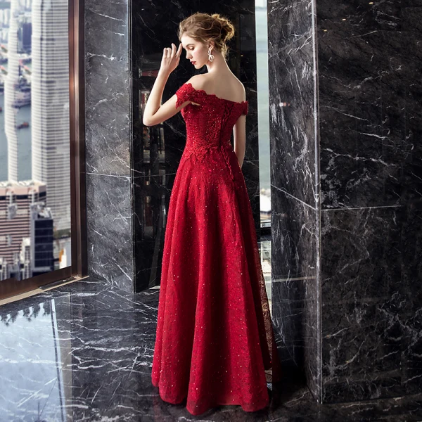Best Burgundy Lace Evening Dresses  2019 A-Line / Princess Off-The-Shoulder Short Sleeve Appliques Lace Rhinestone Floor-Length / Long Ruffle Backless Formal Dresses