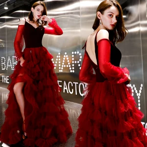 Abordable Bordeaux Daim Robe De Soirée 2019 Princesse Bretelles Spaghetti Gonflée Manches Longues Longue Volants En Cascade Dos Nu Robe De Ceremonie