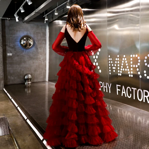 Affordable Burgundy Suede Evening Dresses  2019 A-Line / Princess Spaghetti Straps Puffy Long Sleeve Floor-Length / Long Cascading Ruffles Backless Formal Dresses