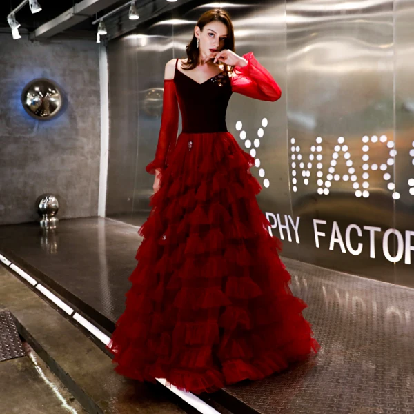 Affordable Burgundy Suede Evening Dresses  2019 A-Line / Princess Spaghetti Straps Puffy Long Sleeve Floor-Length / Long Cascading Ruffles Backless Formal Dresses