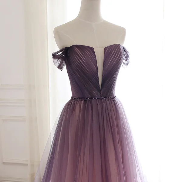 Elegante Traube Farbverlauf Ballkleider 2019 A Linie Off Shoulder Durchsichtige Tiefer V-Ausschnitt Kurze Ärmel Perlenstickerei Stoffgürtel Sweep / Pinsel Zug Rüschen Rückenfreies Festliche Kleider