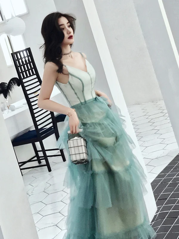 Chic / Beautiful Green Evening Dresses  2019 A-Line / Princess Spaghetti Straps V-Neck Sleeveless Floor-Length / Long Cascading Ruffles Backless Formal Dresses