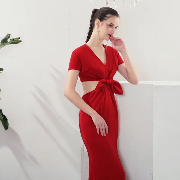 Modern / Fashion Red Evening Dresses 2019 Trumpet / Mermaid V-Neck Short Sleeve Bow Sweep Train Backless Formal Dresses