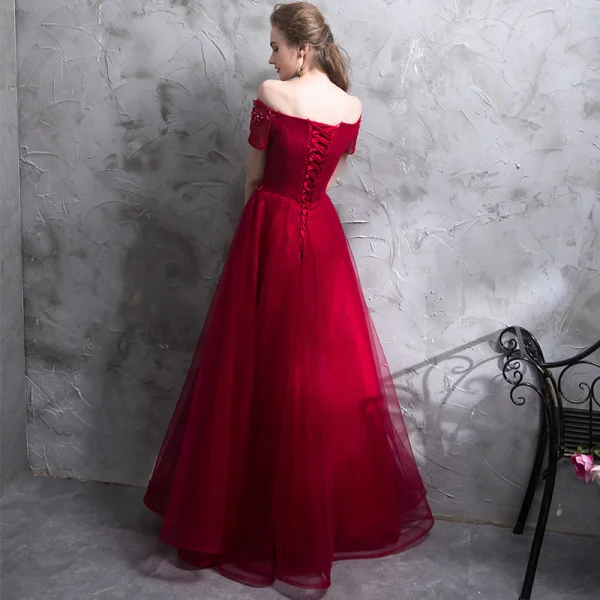 Affordable Burgundy Evening Dresses 2019 A-Line / Princess Off-The-Shoulder Short Sleeve Appliques Lace Crystal Pearl Floor-Length / Long Ruffle Backless Formal Dresses