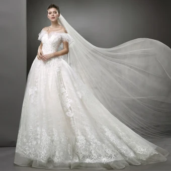 Meilleur Ivoire Robe De Mariée 2019 Princesse De L 039 Épaule Manches Courtes Dos Nu Appliques En Dentelle Perlage Train De Balayage Volants