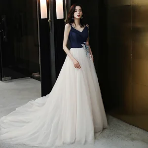 Elegant Mørk Marineblå Champagne Selskapskjoler 2019 Prinsesse Spaghettistropper Uten Ermer Ryggløse Appliques Blonder Blomst Beading Domstol Tog Buste Formelle Kjoler
