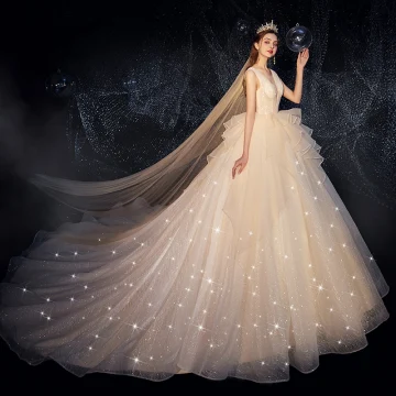 Bling Bling Champagner Brautkleider Hochzeitskleider 2019 Ballkleid Tiefer V Ausschnitt Ärmellos Rückenfreies Glanz Tülle Rüschen Kathedrale Schleppe
