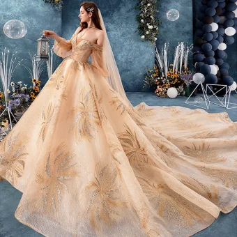 Meilleur Champagne Dentelle Robe De Mariée 2019 Robe Boule De L 039 Épaule Gonflée 3 4 Manches Dos Nu Perlage Faux Diamant Cathedral Train Volants