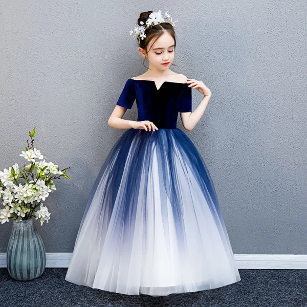 Elegant Navy Blue Gradient-Color Suede Flower Girl Dresses 2019 Ball Gown Off-The-Shoulder Short Sleeve Floor-Length / Long Ruffle Backless Wedding Party Dresses