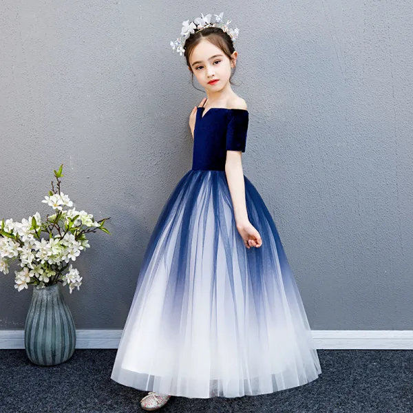 Elegant Navy Blue Gradient-Color Suede Flower Girl Dresses 2019 Ball Gown Off-The-Shoulder Short Sleeve Floor-Length / Long Ruffle Backless Wedding Party Dresses