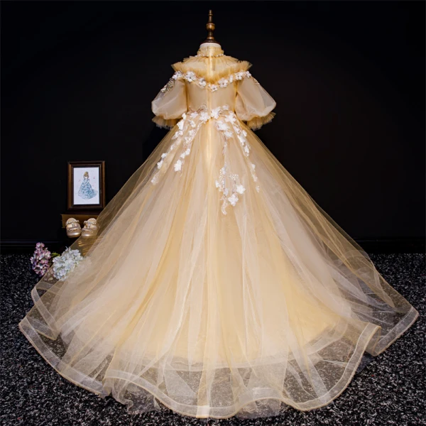 Vintage / Retro Gold Flower Girl Dresses 2019 Princess High Neck Puffy 1/2 Sleeves Appliques Lace Beading Pearl Rhinestone Court Train Ruffle Wedding Party Dresses