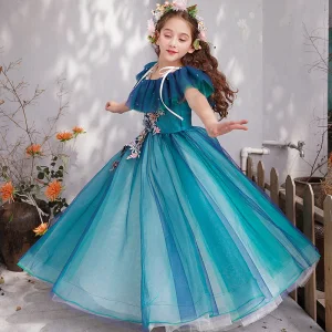 Snygga Fina Bläck Blå Brudnäbbsklänning 2019 Prinsessa Av Axeln Korta Ärm Appliqués Spets Pärla Långa Ruffle Halterneck Klänning Till Bröllop