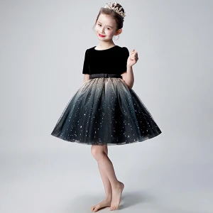 Moderne Mode Noire Robe Ceremonie Fille 2019 Robe Boule Encolure Dégagée Manches Courtes Noeud Ceinture Glitter Tulle Courte Volants Robe Pour Mariage