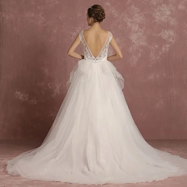 Élégant Ivoire Robe De Mariée 2018 Princesse Encolure Carrée Sans Manches Dos Nu Appliques En Dentelle Faux Diamant Ceinture Tribunal Train