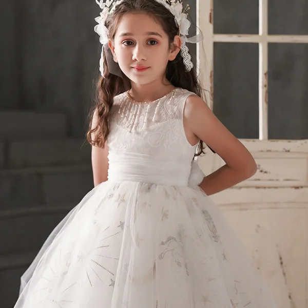 Chic / Beautiful Ivory Flower Girl Dresses 2019 Ball Gown Scoop Neck Sleeveless Bow Appliques Lace Beading Short Ruffle Wedding Party Dresses