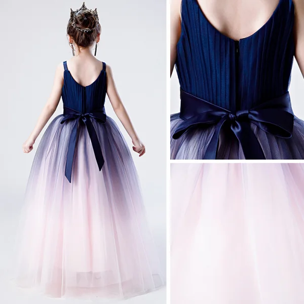 Chic / Belle Bleu Marine Dégradé De Couleur Robe Ceremonie Fille 2019 Robe Boule V-Cou Sans Manches Ceinture Longue Volants Dos Nu Robe Pour Mariage