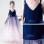 Chic / Belle Bleu Marine Dégradé De Couleur Robe Ceremonie Fille 2019 Robe Boule V-Cou Sans Manches Ceinture Longue Volants Dos Nu Robe Pour Mariage