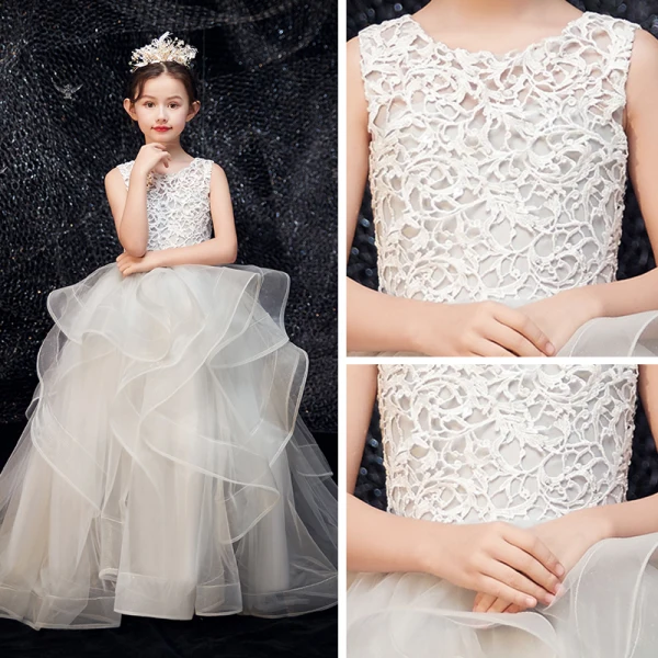 Meilleur Gris Dentelle Percé Robe Ceremonie Fille 2019 Robe Boule Encolure Dégagée Sans Manches Train De Balayage Volants en Cascade Robe Pour Mariage
