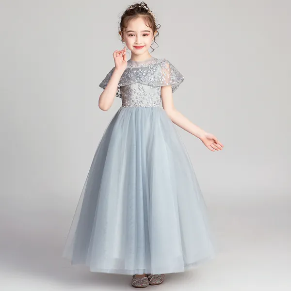 Chic / Beautiful Grey Flower Girl Dresses 2019 A-Line / Princess Scoop Neck Short Sleeve Appliques Lace Beading Pearl Rhinestone Floor-Length / Long Ruffle Wedding Party Dresses