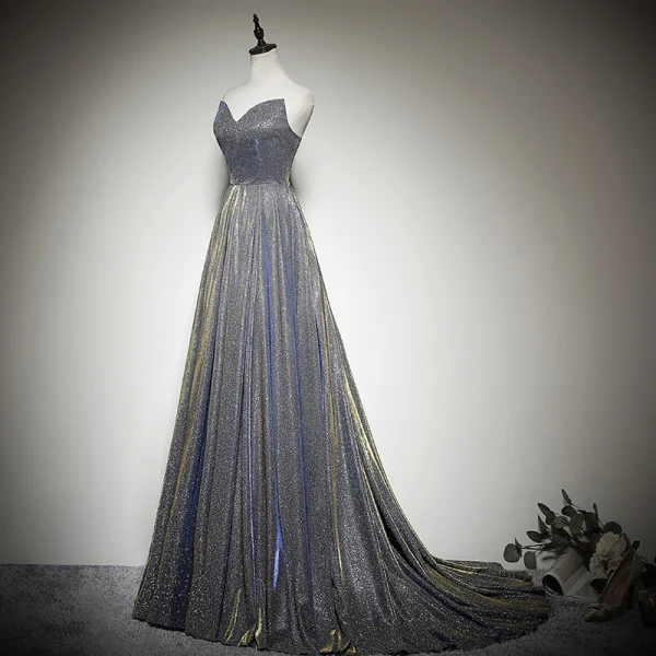 Bling Bling Silber Abendkleider 2019 A Linie Herz-Ausschnitt Ärmellos Glanz Polyester Sweep / Pinsel Zug Rüschen Rückenfreies Festliche Kleider