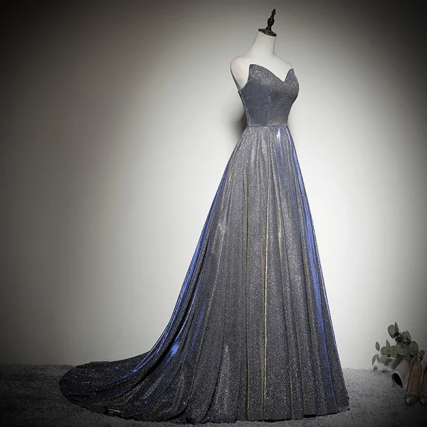 Bling Bling Silber Abendkleider 2019 A Linie Herz-Ausschnitt Ärmellos Glanz Polyester Sweep / Pinsel Zug Rüschen Rückenfreies Festliche Kleider