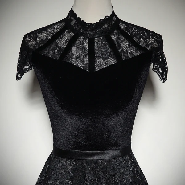 Vintage / Retro Black Suede Lace Evening Dresses 2019 A-Line / Princess High Neck Cap Sleeves Sash Floor-Length / Long Ruffle Formal Dresses
