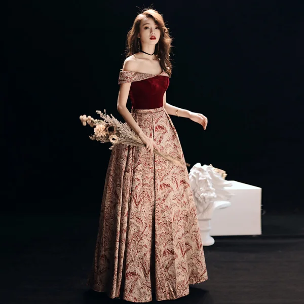Affordable Burgundy Suede Jacquard Evening Dresses 2019 A-Line / Princess Off-The-Shoulder Short Sleeve Sash Floor-Length / Long Backless Formal Dresses