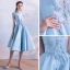 Chic / Belle Bleu Satin de retour Robe De Graduation 2019 Princesse Encolure Carrée Sans Manches Appliques En Dentelle Perlage Perle Thé Longueur Volants Dos Nu