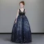 Luxe Bleu Marine Robe Ceremonie Fille 2019 Princesse Col v profond Sans Manches Faux Diamant Perlage Appliques En Dentelle Paillettes Longue Volants Dos Nu Robe Pour Mariage