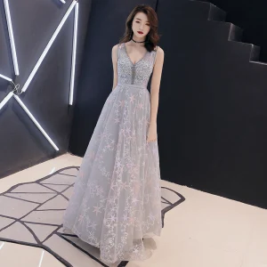 Romantique Gris Robe De Soirée 2019 Princesse Col V Profond Sans Manches Ceinture Étoile Appliques En Dentelle Longue Volants Dos Nu Robe De Ceremonie