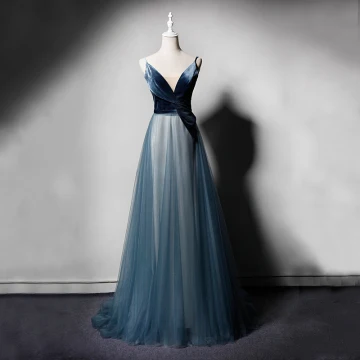 Chic Belle Bleu D Encre Robe De Soirée 2019 Princesse Bretelles Spaghetti V Cou Sans Manches Longue Volants Dos Nu Robe De Ceremonie