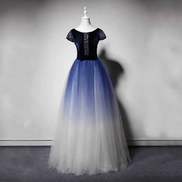 Luxury / Gorgeous Navy Blue Gradient-Color Suede Prom Dresses 2019 A-Line / Princess Scoop Neck Short Sleeve Beading Rhinestone Bow Sash Floor-Length / Long Ruffle Formal Dresses