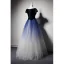 Luxe Bleu Marine Dégradé De Couleur Daim Robe De Bal 2019 Princesse Encolure Dégagée Manches Courtes Perlage Faux Diamant Noeud Ceinture Longue Volants Robe De Ceremonie
