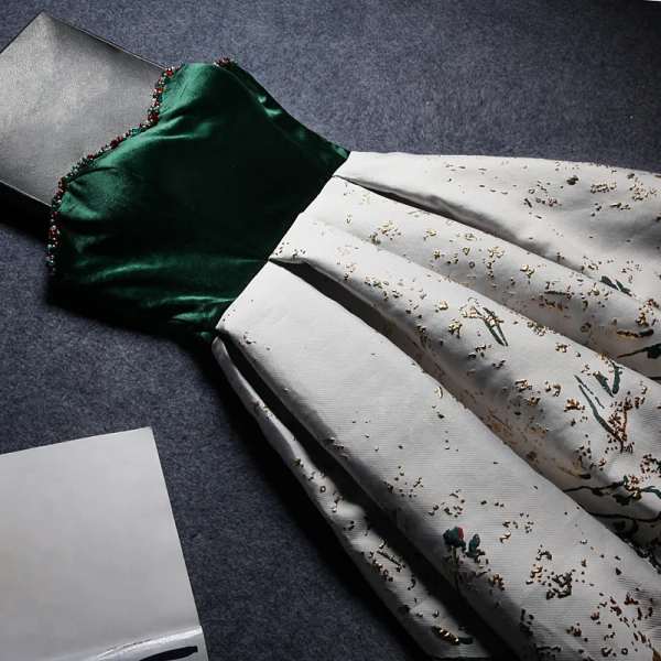 Modern / Fashion Dark Green White Suede Evening Dresses 2019 A-Line / Princess Sweetheart Sleeveless Beading Printing Flower Floor-Length / Long Ruffle Backless Formal Dresses