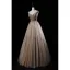 Luxe Champagne Gris Robe De Bal 2019 Princesse Bretelles Spaghetti Sans Manches Appliques En Dentelle Perlage Longue Volants Dos Nu Robe De Ceremonie