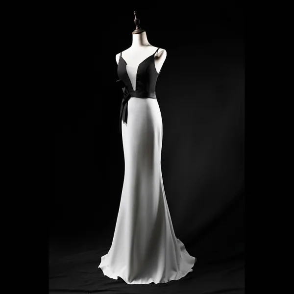 Sexy Black White Evening Dresses 2019 Trumpet / Mermaid See-through Deep V-Neck Sleeveless Sweep Train Ruffle Backless Formal Dresses