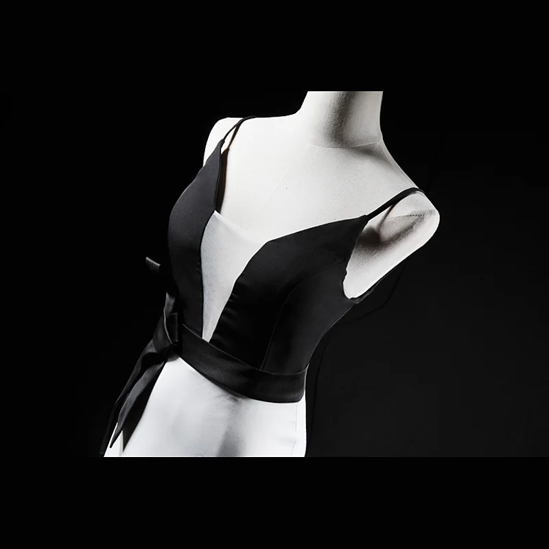 Sexy Black White Evening Dresses 2019 Trumpet Mermaid See Through Deep V  Neck Sleeveless Sweep Train Ruffle Backless Formal Dresses