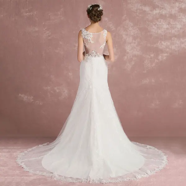 Elegant Ivory Pierced Wedding Dresses 2018 Trumpet / Mermaid V-Neck Sleeveless Appliques Lace Court Train